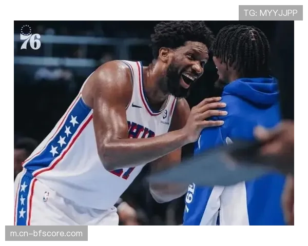 76人进攻端依赖恩比德内线强攻 外线火力支援不足